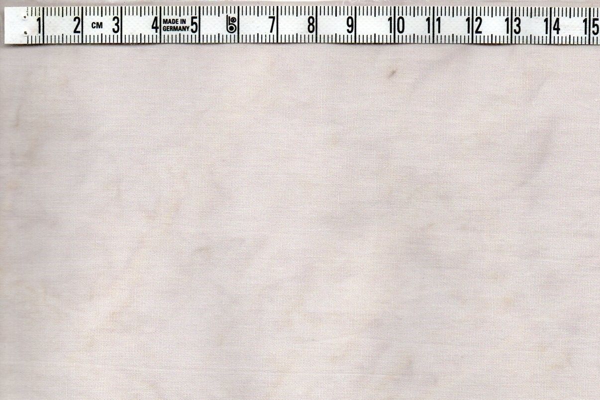 Ljus beige med svag melering och en liten aning rosa färgton