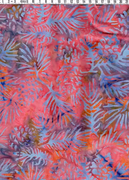 Flerfärgad. Stora kvistar i lavendelblått. Balibatik bredd 110 cm