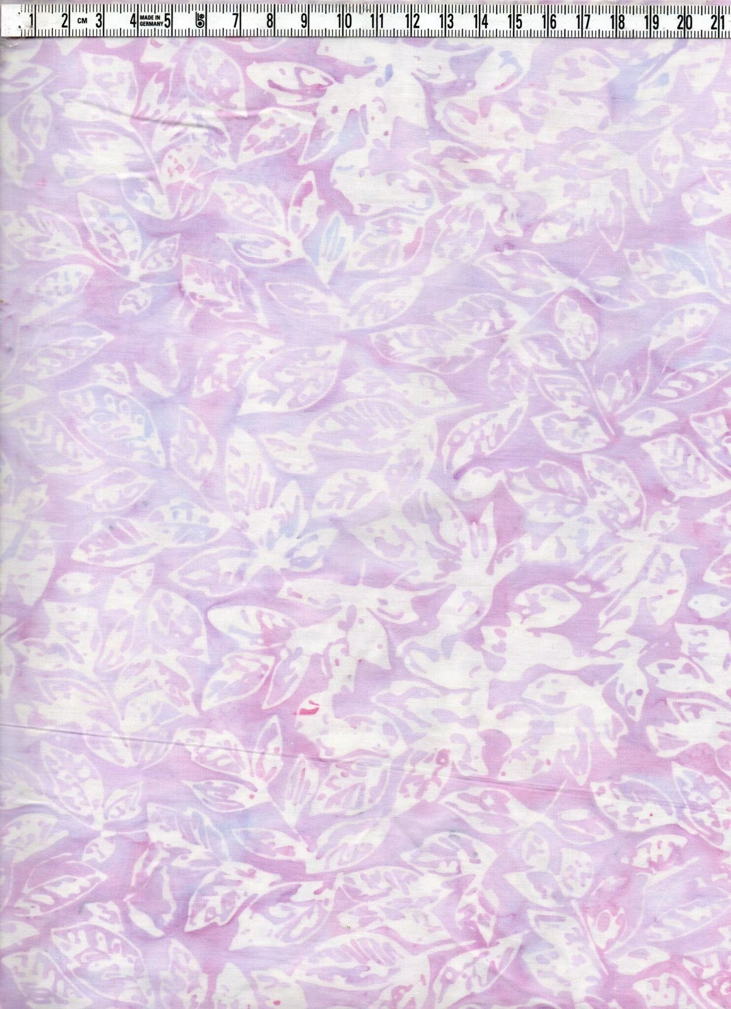 Lila-violett-rosa med ljusa växter. Bomull 110 cm. Tvätt 40 grader