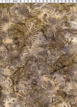 Flower power. Brunt och beige. Beautiful. Batik bomull