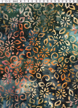 Mörkflammig med dovt färgade motiv. Batik bomull 110 cm