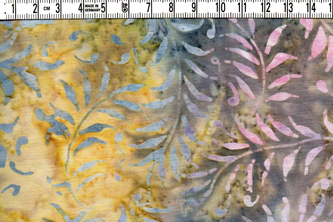 Flerfärgad. Samma mönster på tyg 3603-3608.  Batik bomull 110 cm