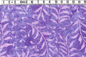 Lila-violett. Samma mönster på tyg 3603-3608.  Batik bomull 110 cm