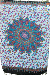 Sarong Screentryckt / tyg viskos.  Ca 110 x 160 cm plus fransar