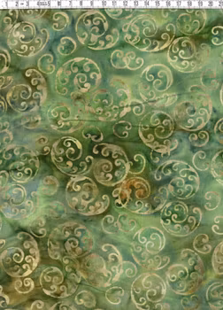 Grönflammigt med snirkelmönster. Viskos 130 cm bredd