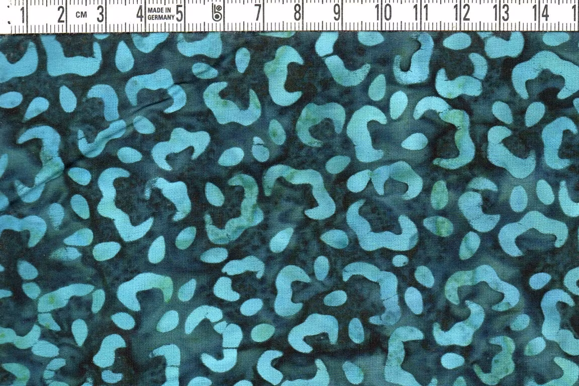 Mörkgrönmelerad & grönturkos mojänger. Batik bomull 110 cm
