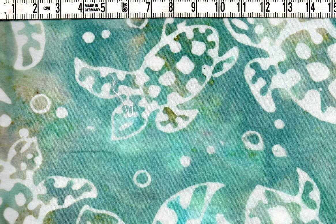 Sköldpaddor i tropiskt turkost hav. Batik bomull 110 cm