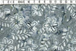 Grått och ljusgrått. blommor och blad. Batik bomull 110 cm
