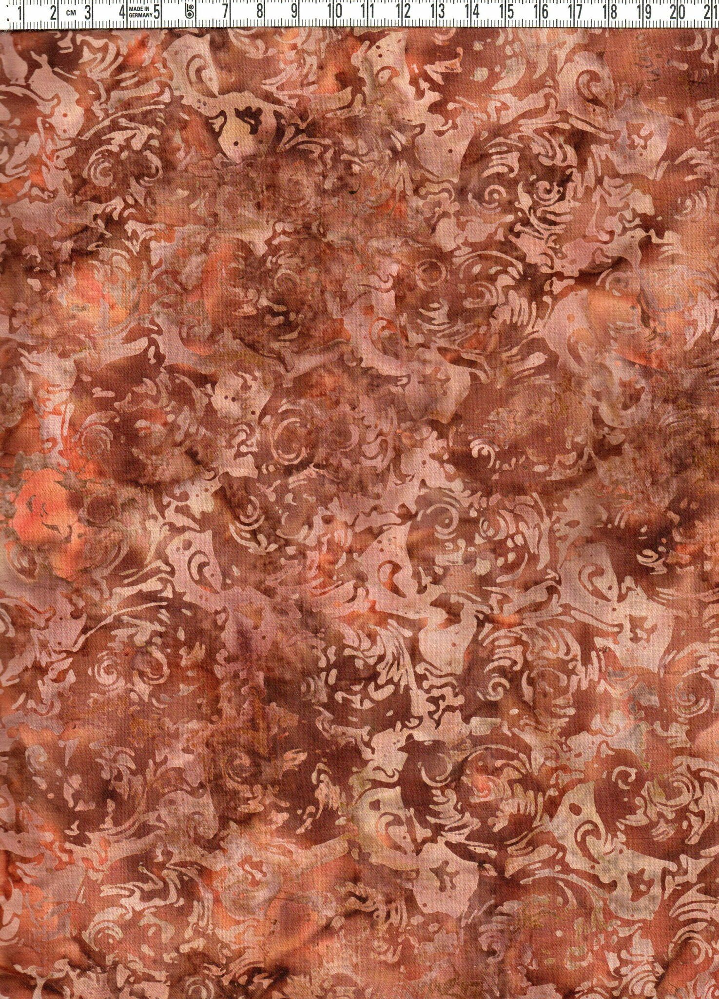 Brunt & beige och små mönster. Brown is beautiful.. Batik bomull 110 cm