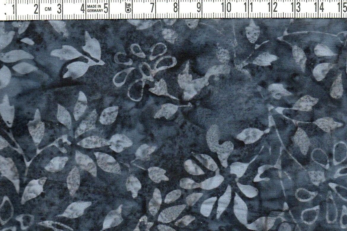 Midnight Special serien 20 tyger. Batik bomull 110 cm