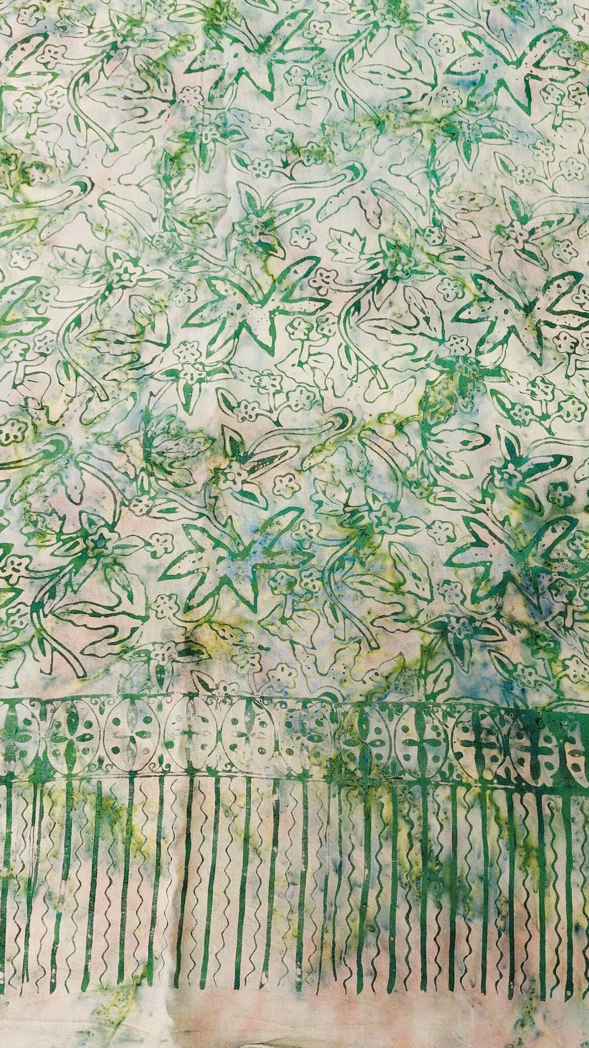 Sarong Batik / tyg viskos. Ca 110 x 180 cm utan fransar