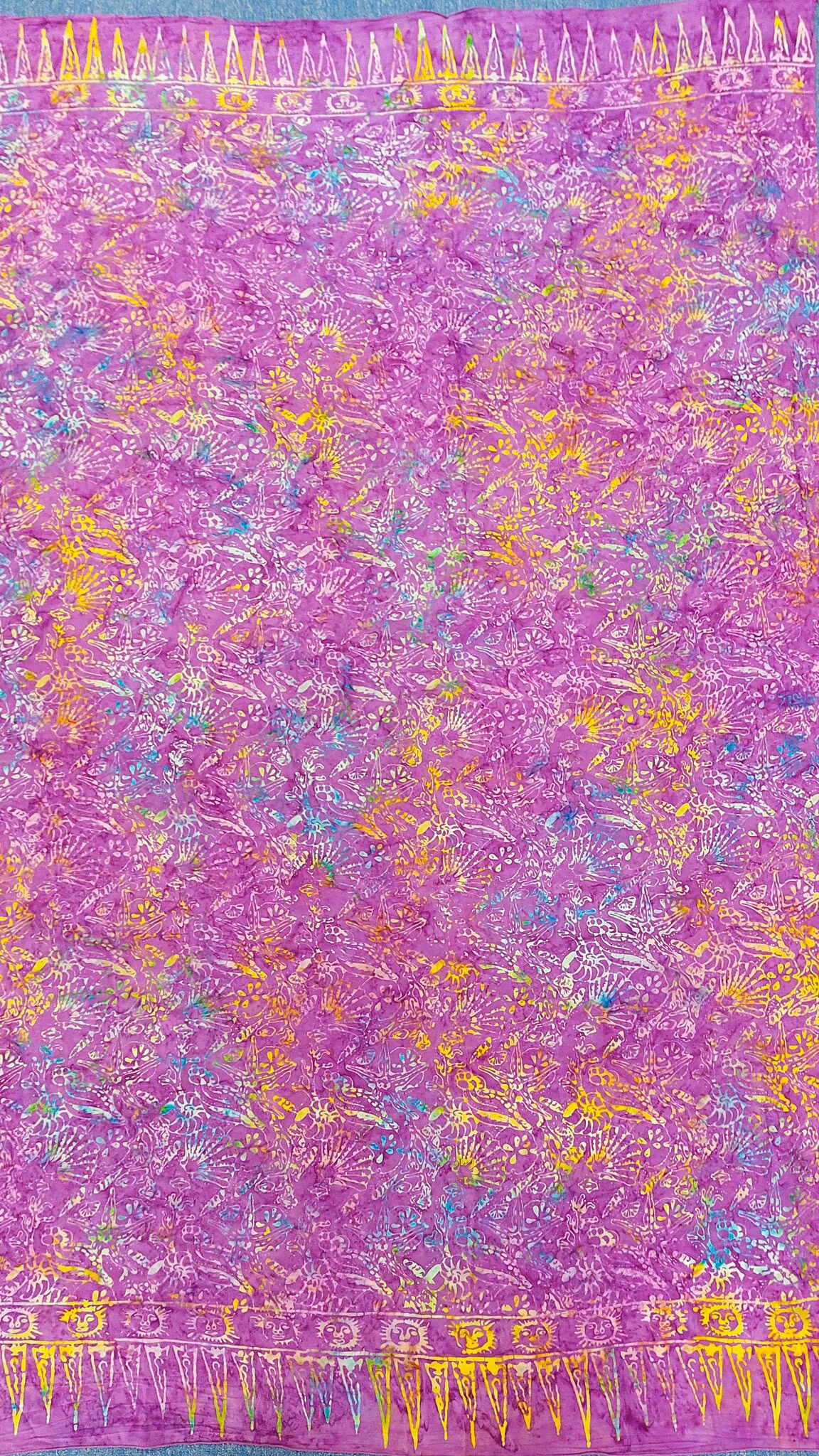 Sarong Batik / tyg viskos. Ca 110 x 180 cm utan fransar