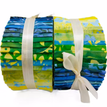 Blue Green Silence. Batikrulle med 40 st 2,5 inch remsor.