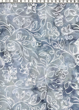 Stora svängiga blommor i grå-blå-vitt-lite grönt. Batik bomull 110 cm