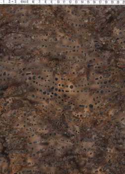 Brunmelerat viskostyg med mörka prickar – Batik Viskos 130 cm bred