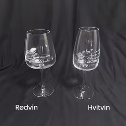 Vinglass med gravering- Gavepakke