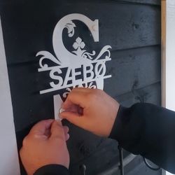 Monogram - Dørskilt