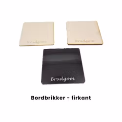 Bordbrikke med gravert navn