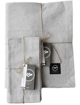 Bordsduk ljusgrå av återvunnen textil