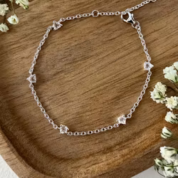 Rosenkvarts armband – hjärtformade kristaller