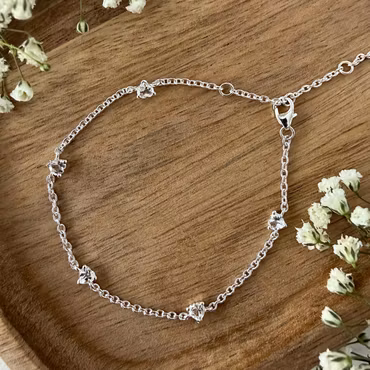 Bergkristall armband – hjärtformade kristaller