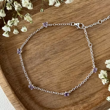 Ametist armband – hjärtformade kristaller