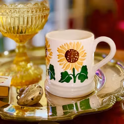 Mugg Emma Bridgewater ”Solrosor” 2:a sortering