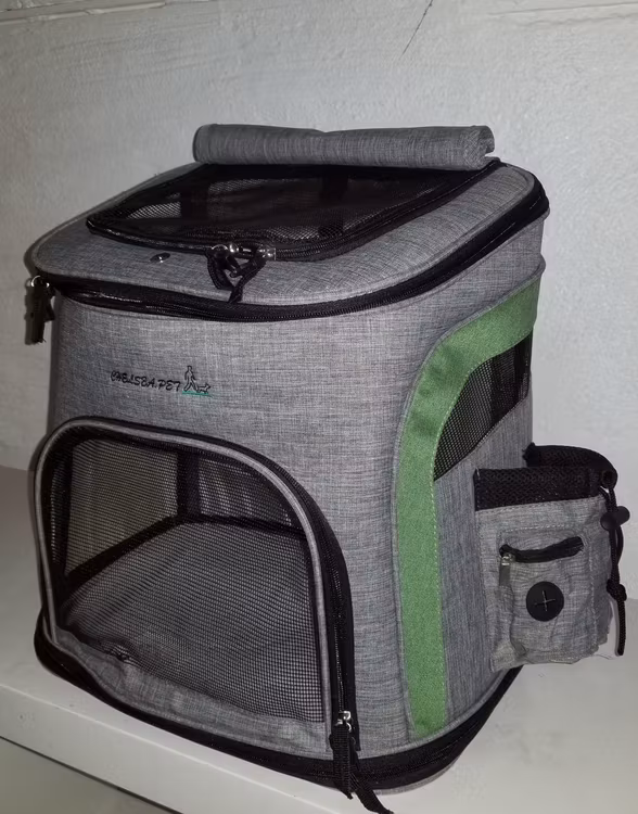 Ryggsäck till hund och katt