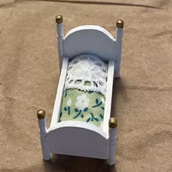 Docksäng, vit med grön