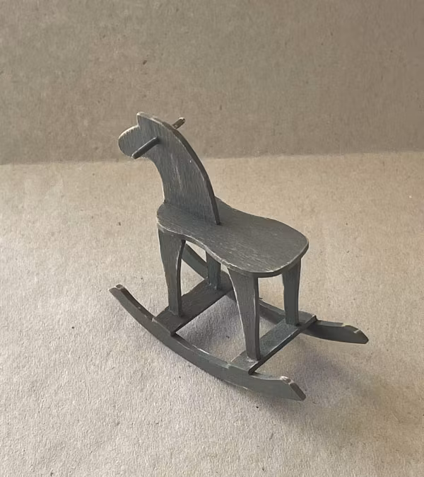 Gunghäst Apelgrå