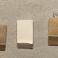 Två påsar och en kasse