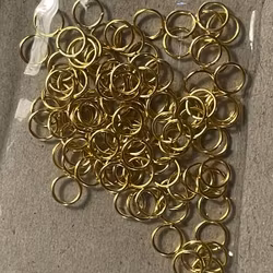 Ringar, diameter ca 5 mm