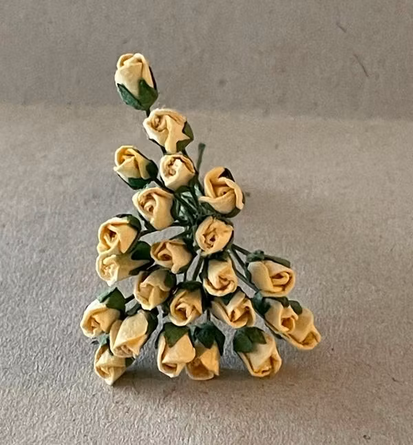 Gula rosor, ca 5 mm