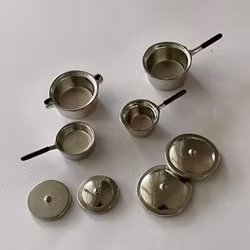 Kastrullset, vitmetall