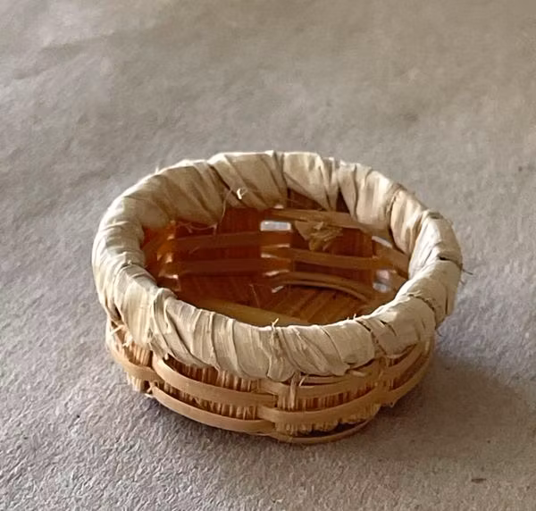 Liten rund korg