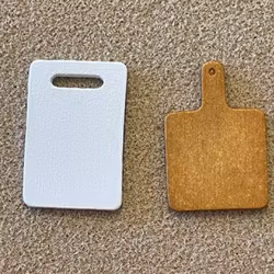 Skärbräda, en vit & en trä