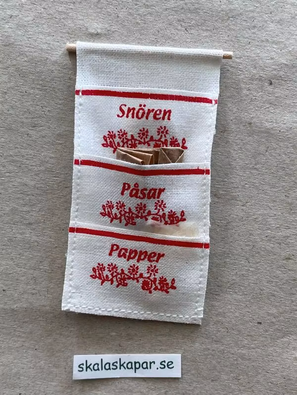 Påsförvaring röda blommor
