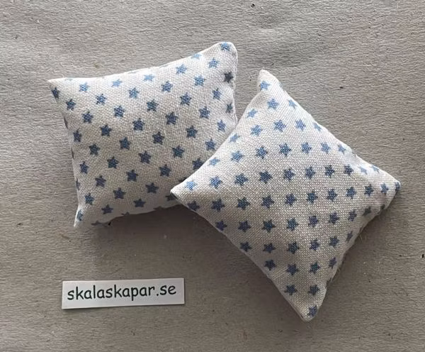 Kuddar, blå stjärnor (04)