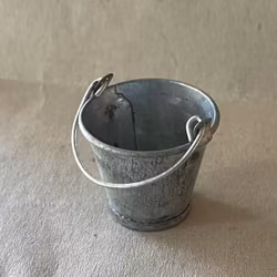 Hink i metall, slät utsida