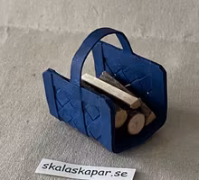 Vedkorg/vedhämtare med ved, blå