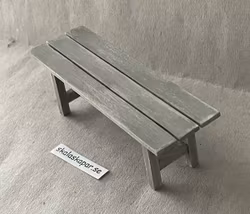 Grå bänk, väderbiten