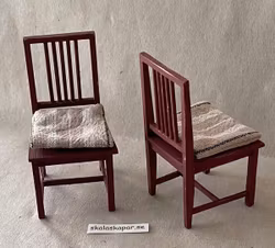 Kökssoffa, stolar och bord, rödbrun