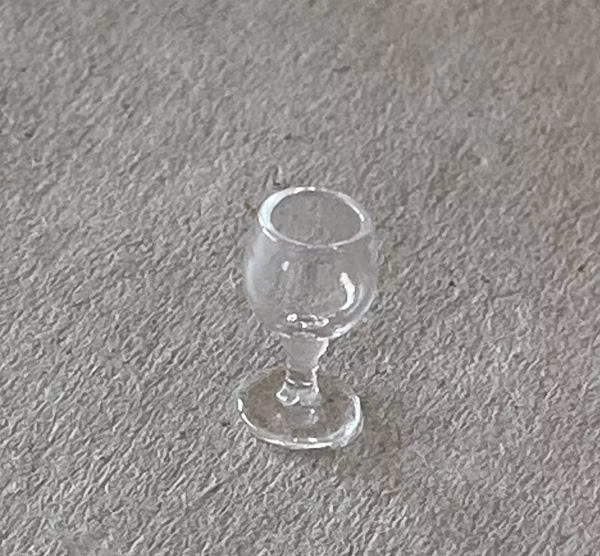Munblåst glas på fot