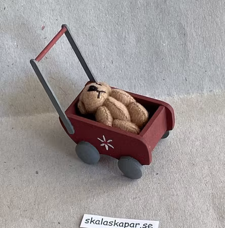 Dockbarnvagn med nalle, rödbrun