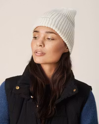 Kara Badge Beanie Egret MSCH