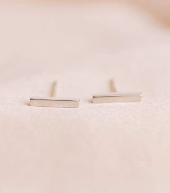 Strict Plain Bar Earrings Silver Syster P