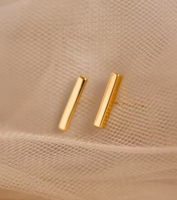 Strict Plain Bar Earrings Gold