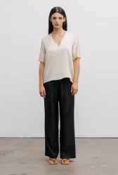 Yoli V-neck Blouse Cream Ahlvar Gallery