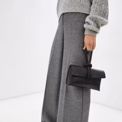 Barletta Clutch Black Latalia