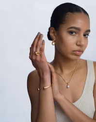 Bolded Hammered Links Earrings Gold Syster P